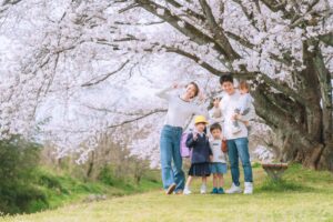桜の時期の家族写真｜春のロケーション撮影について